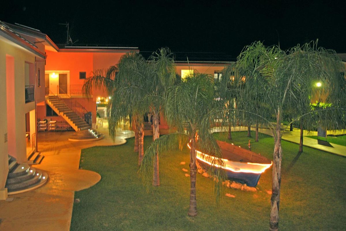 Club Esse Aquilia Beach Village Badolato Marina Εξωτερικό φωτογραφία