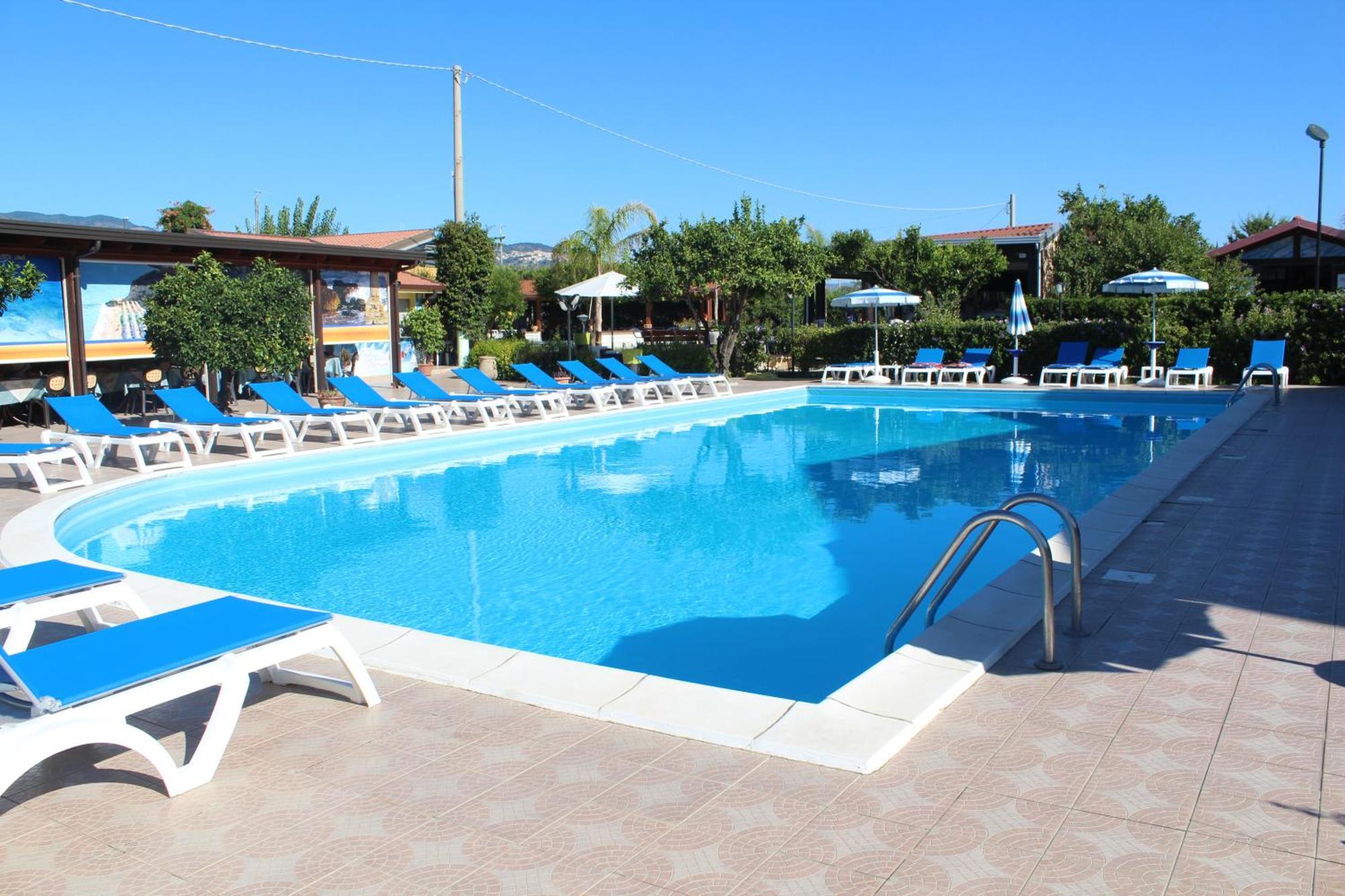 Club Esse Aquilia Beach Village Badolato Marina Εξωτερικό φωτογραφία